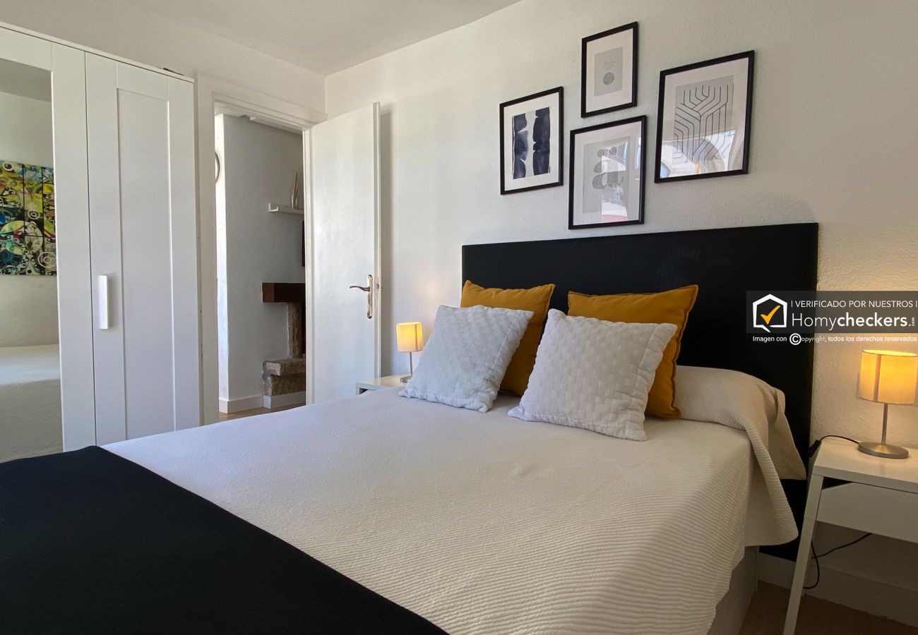 Apartamento en Torremolinos - HomyAT NOGALERA, CON PISCINA Y GARAJE, CENTRO TO