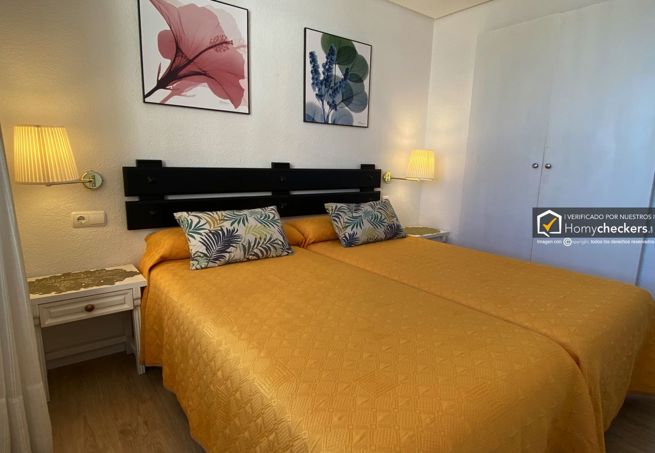 Apartamento en Torremolinos - HomyAT NOGALERA, CON PISCINA Y GARAJE, CENTRO TO