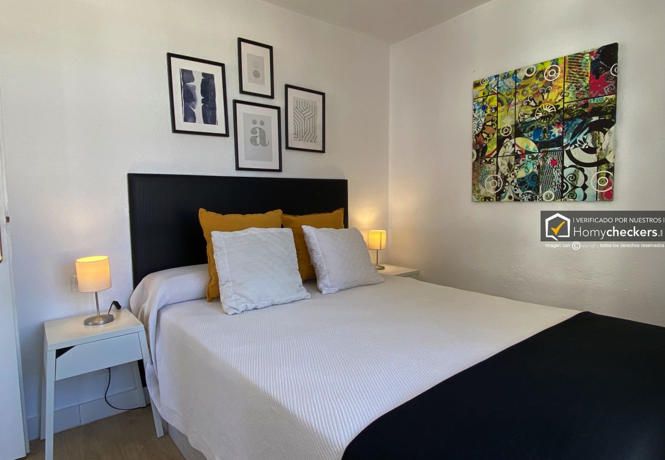 Apartamento en Torremolinos - HomyAT NOGALERA, CON PISCINA Y GARAJE, CENTRO TO