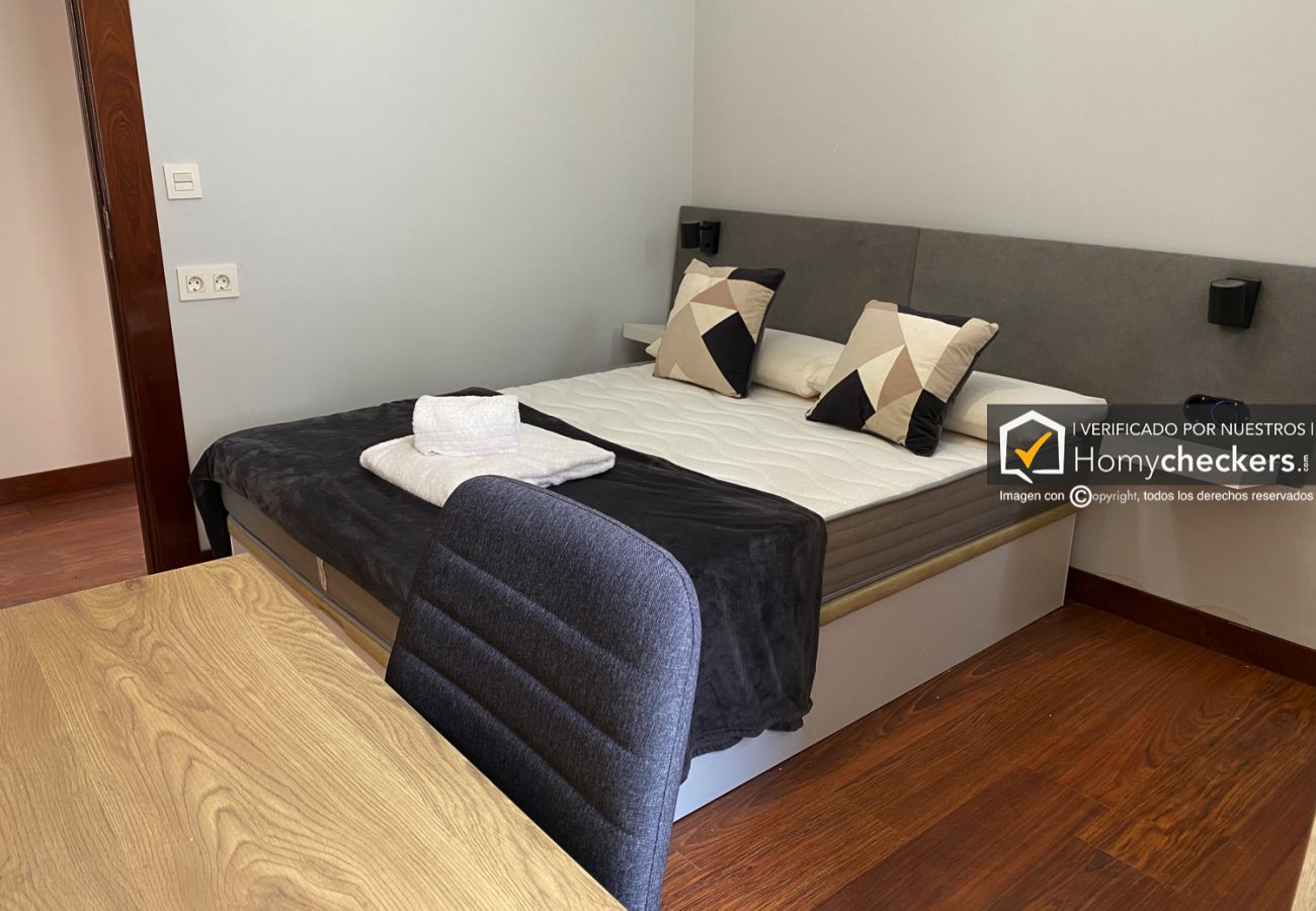 Rent by room in Salamanca - | HomyRooms H5 | Habitación Suite | Baño Privado